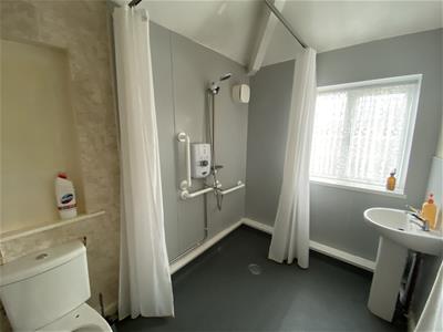 Shower room: